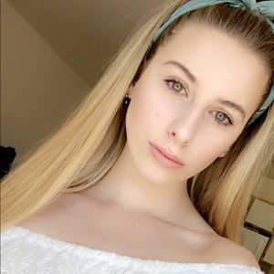 Meet your Posher, Brooke